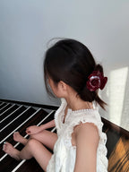 Grande Rose Claw in Red