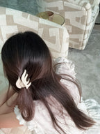 Jellyfish Claw in White