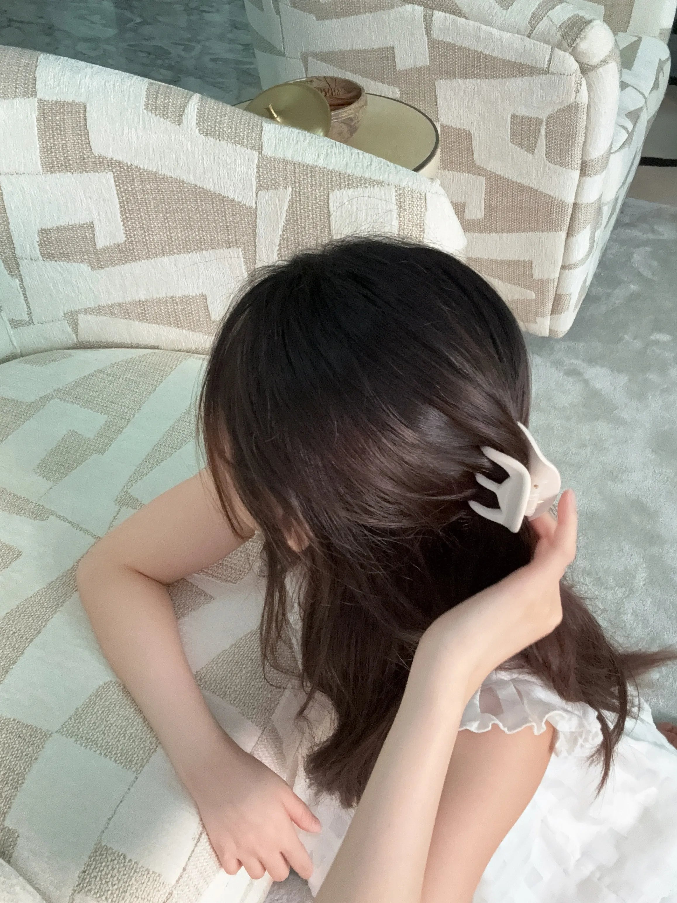 Jellyfish Claw in White